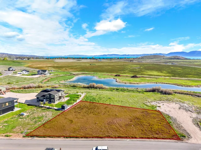 Expansive land parcel featuring a clear, level build site