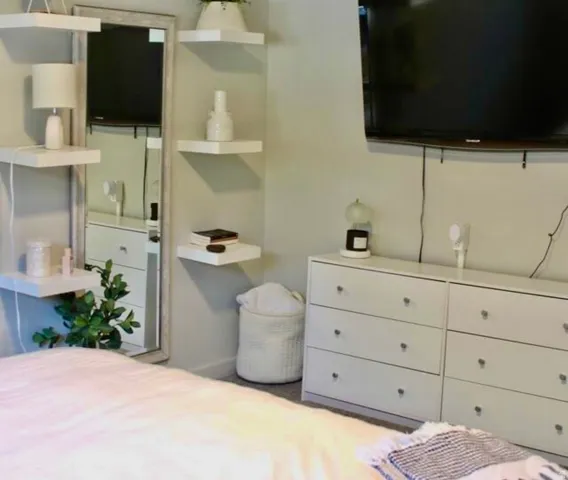 Integrated floating shelving units