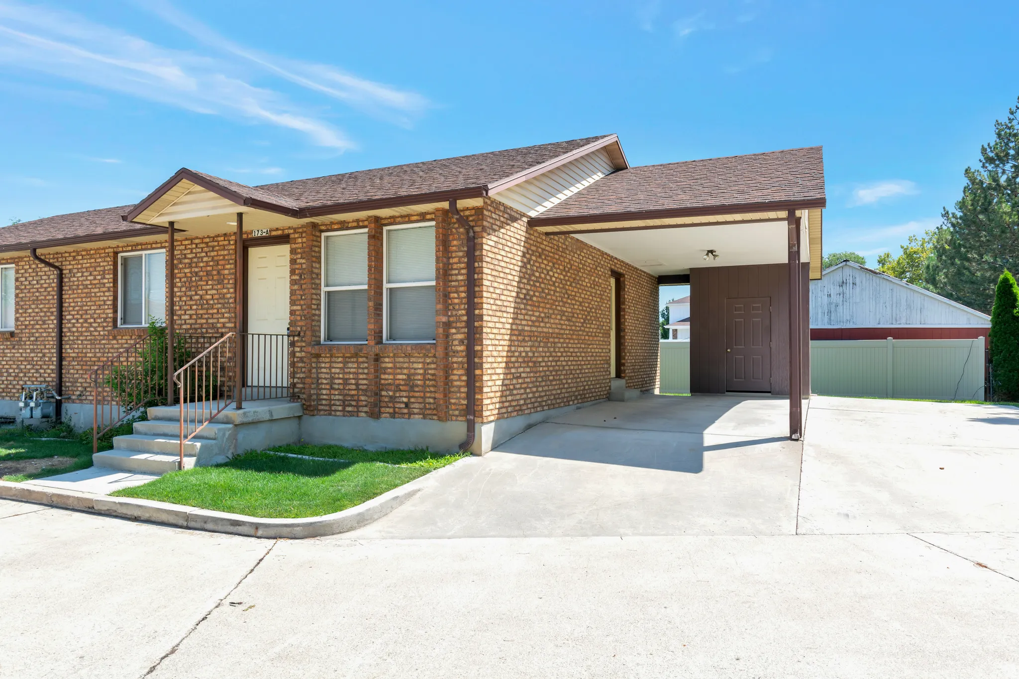 4 bedroom unit exterior