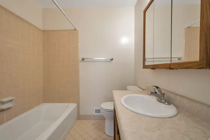 2 bedroom unit bathroom