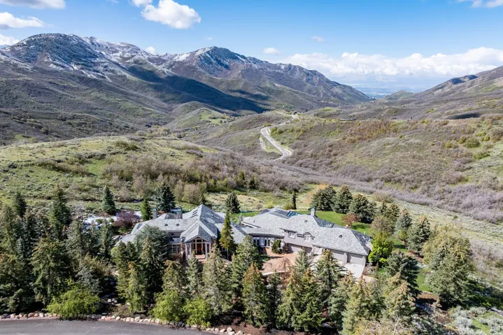 5678 E Twin Creek Rd, Salt Lake City, Utah 84108
