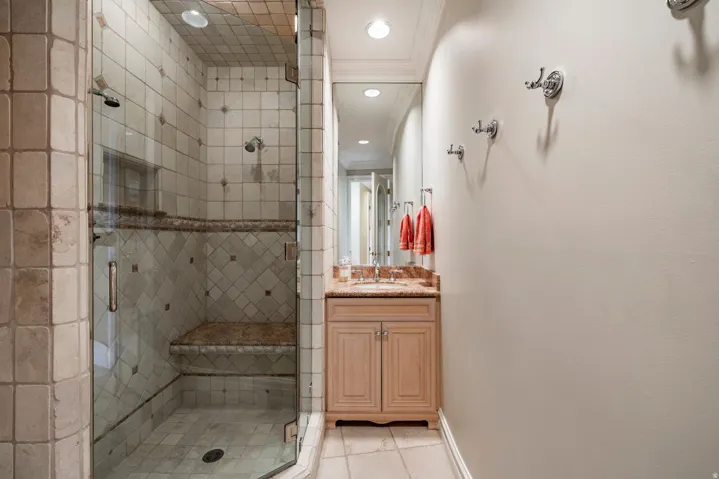 5678 E Twin Creek Rd, Salt Lake City, Utah 84108