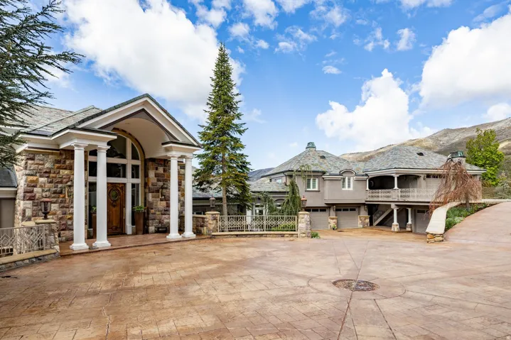 5678 E Twin Creek Rd, Salt Lake City, Utah 84108