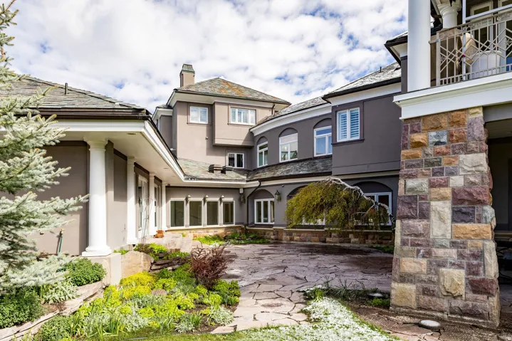 5678 E Twin Creek Rd, Salt Lake City, Utah 84108
