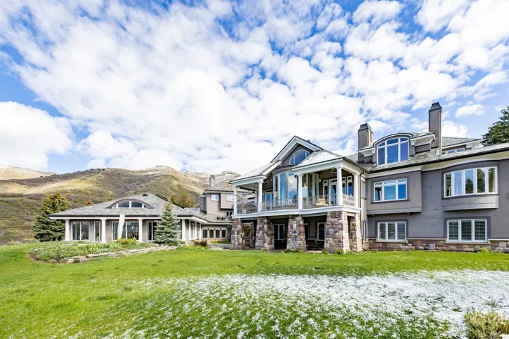 5678 E Twin Creek Rd, Salt Lake City, Utah 84108
