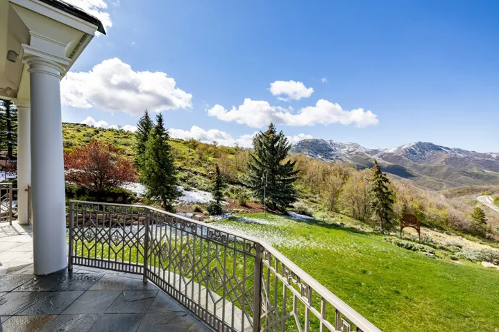 5678 E Twin Creek Rd, Salt Lake City, Utah 84108