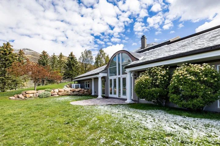 5678 E Twin Creek Rd, Salt Lake City, Utah 84108