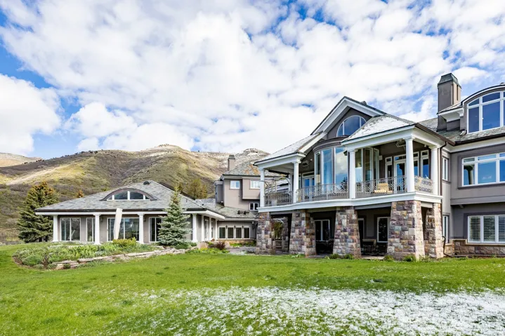 5678 E Twin Creek Rd, Salt Lake City, Utah 84108