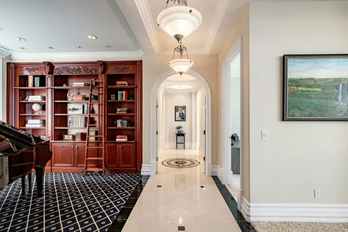 5678 E Twin Creek Rd, Salt Lake City, Utah 84108