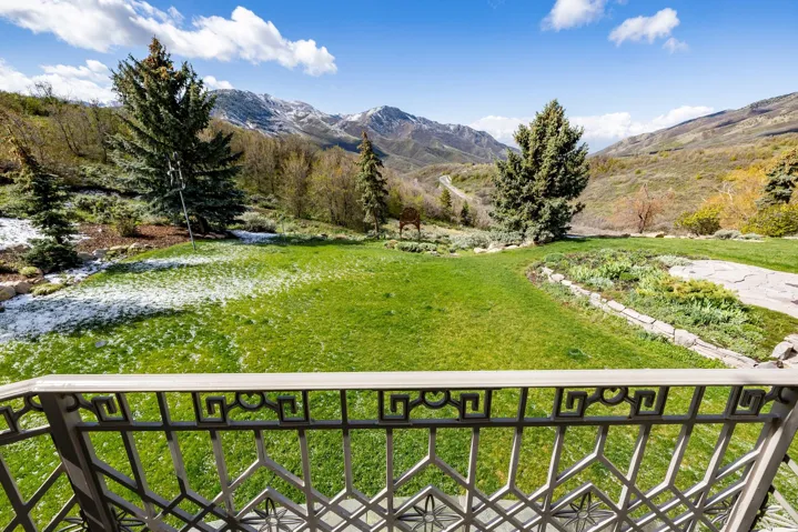5678 E Twin Creek Rd, Salt Lake City, Utah 84108