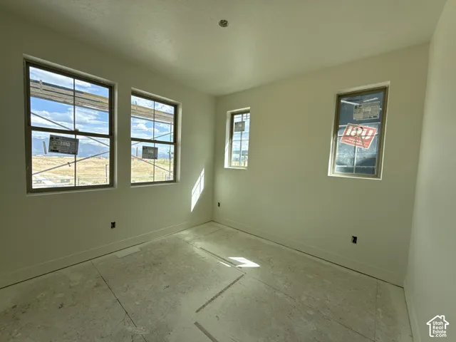 Secondary bedroom