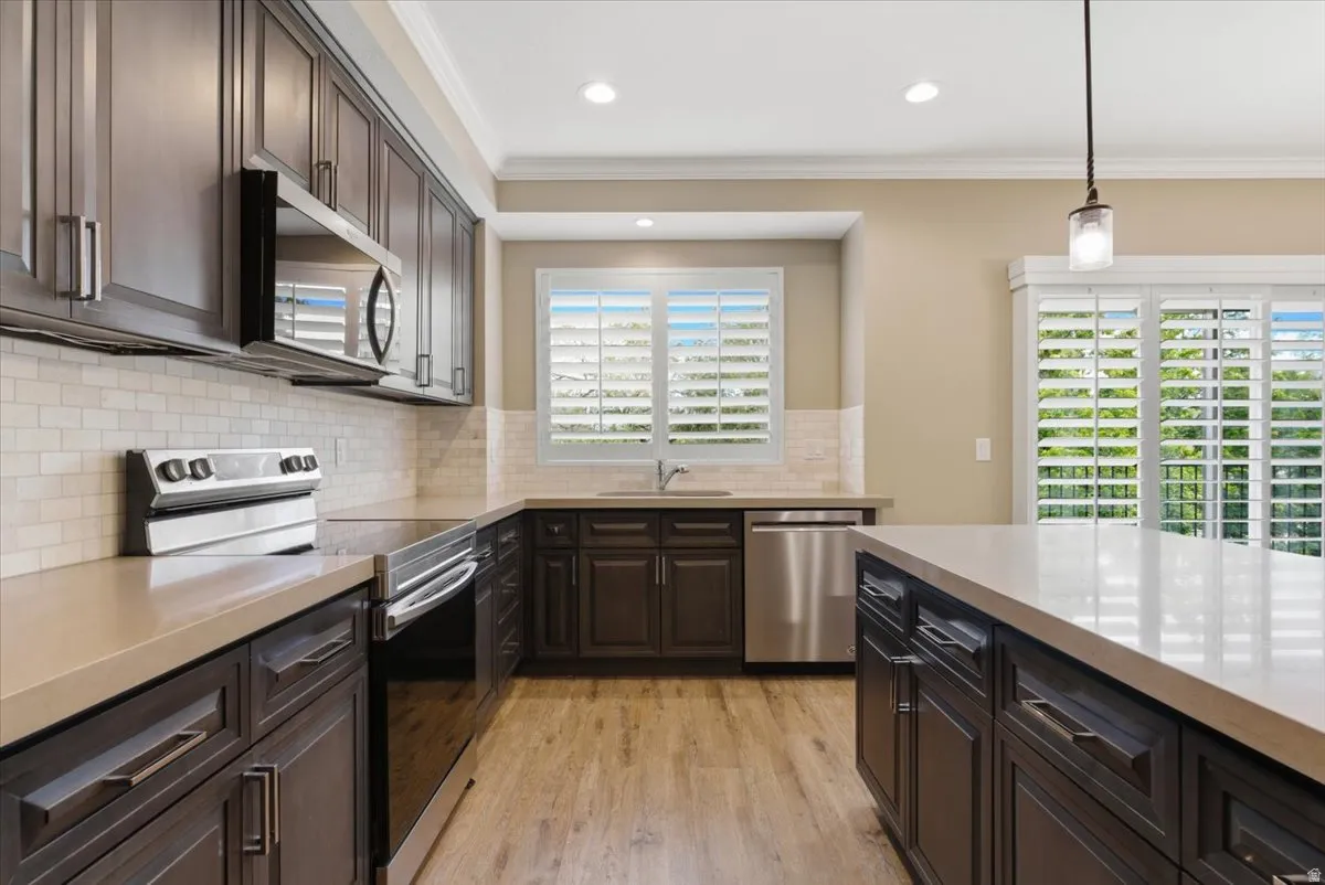 Kitchen with Quartz Countertops