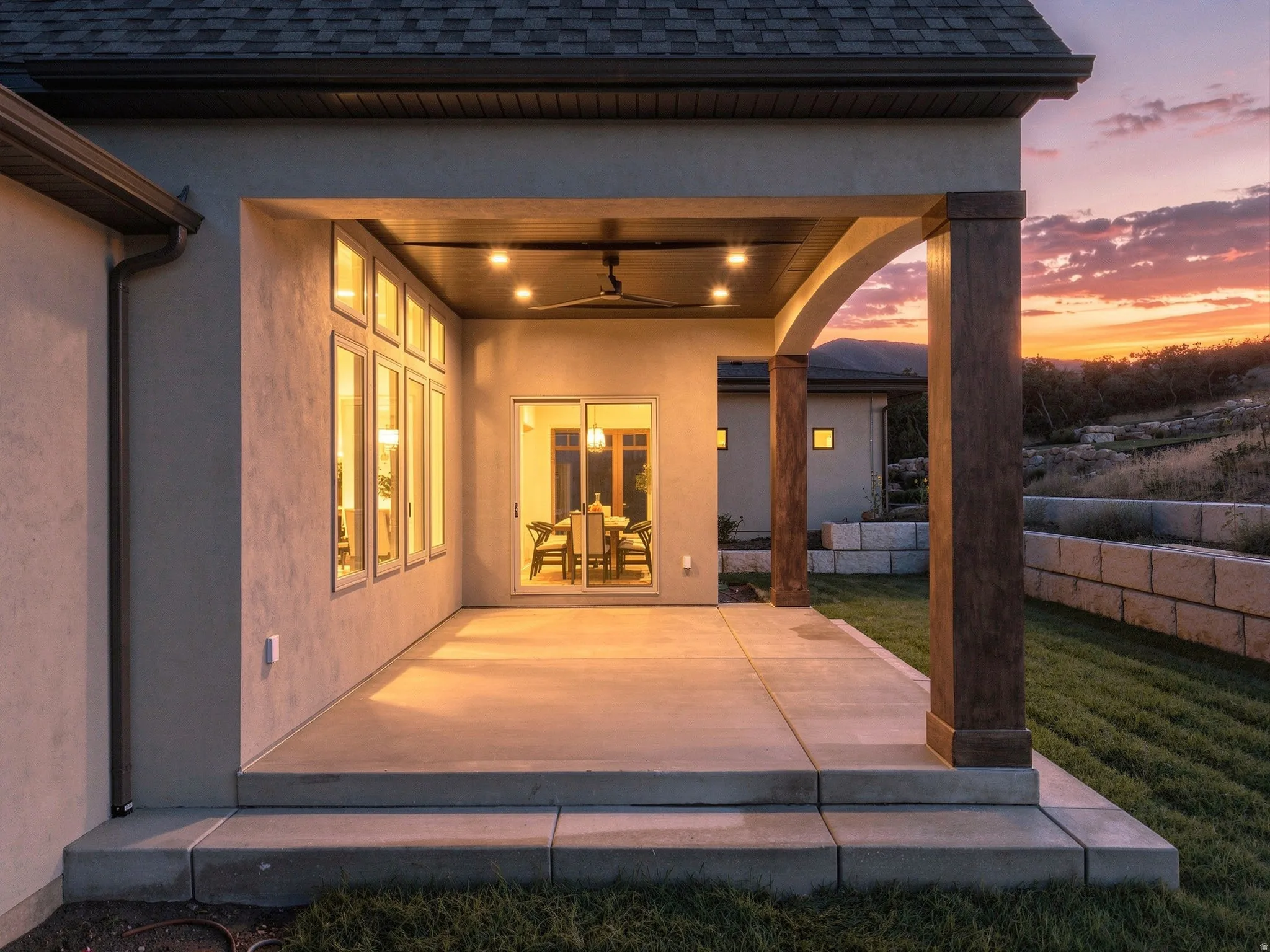 Covered patio with recessed lighting and a ceiling fan