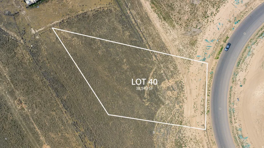 Lot map. Displaying the outline and dimensions of the property