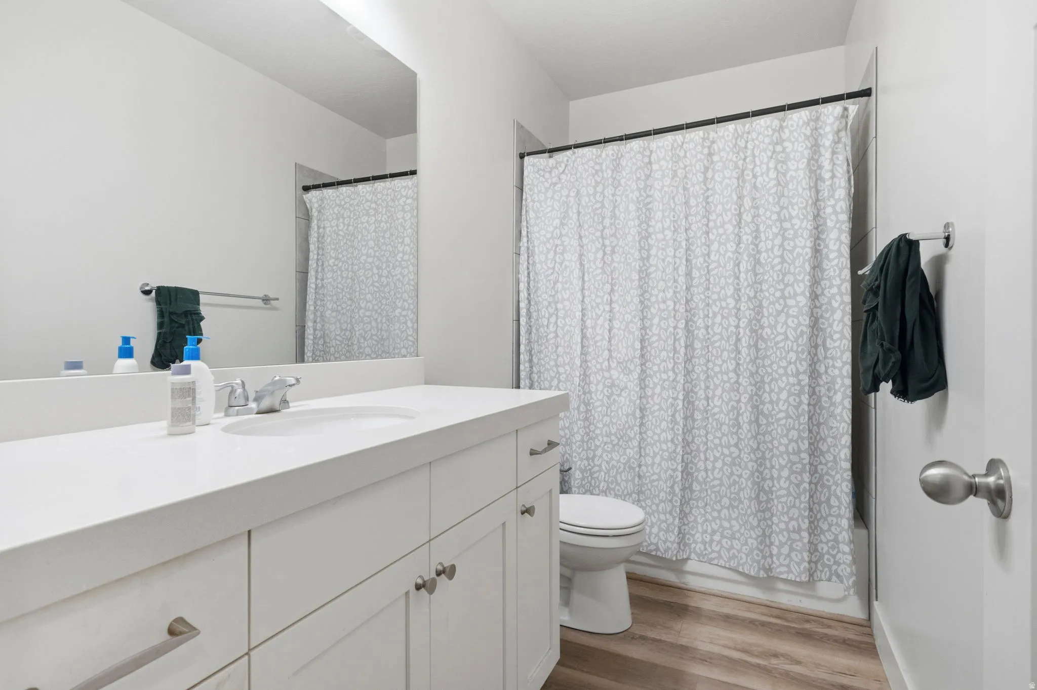 Full bathroom