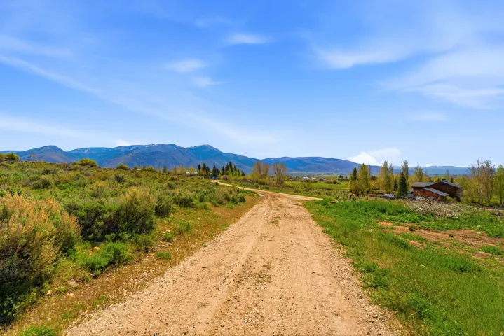 5879 Starr Ln, Oakley, Utah 84055