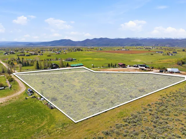 5879 Starr Ln, Oakley, Utah 84055