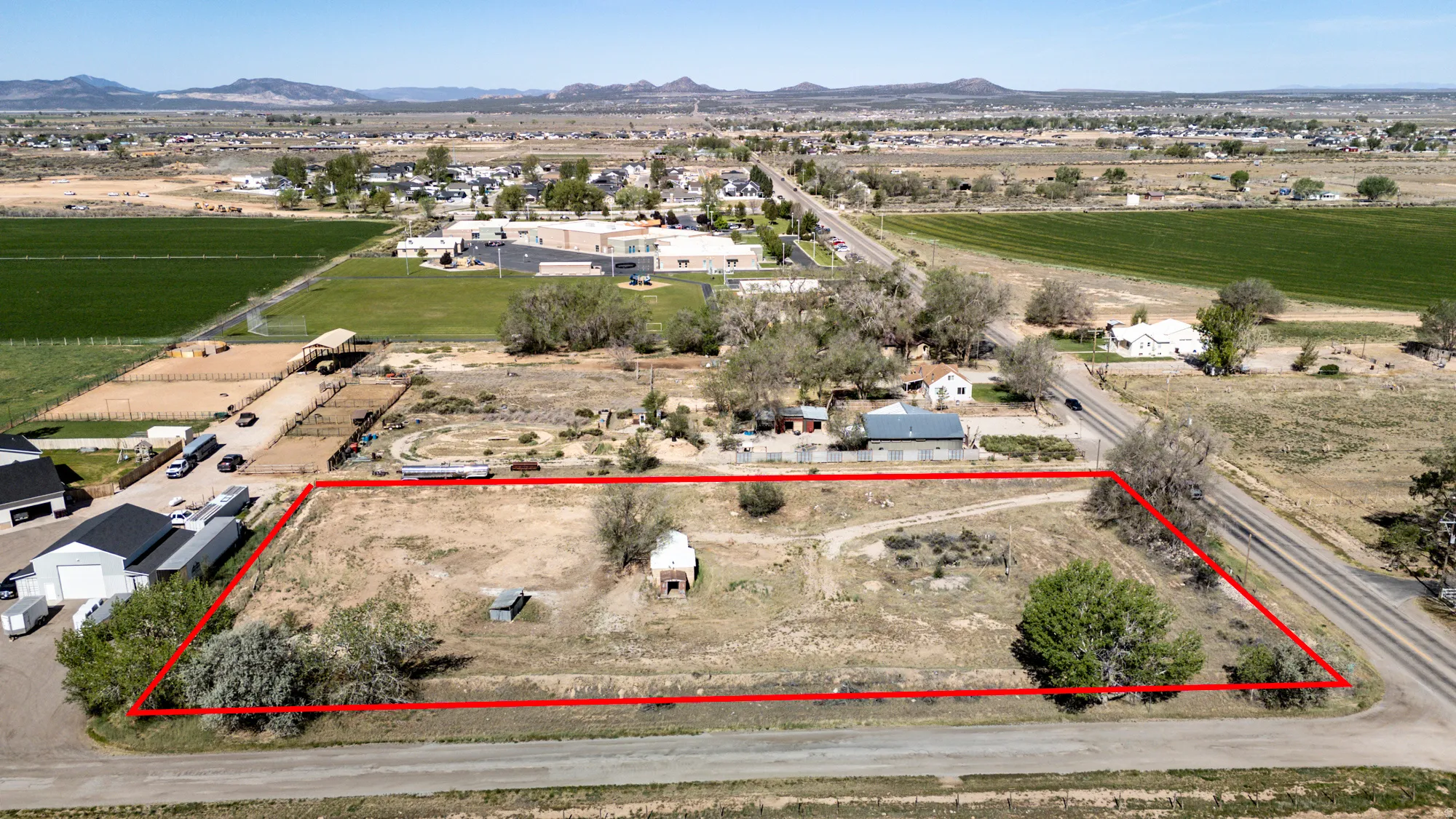 Expansive, undeveloped land parcel featuring a level topography