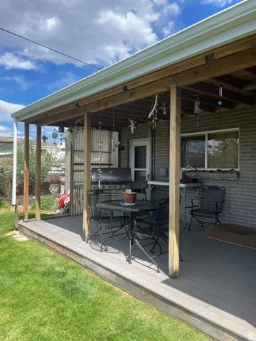105 3rd Ave, Dutch John, Utah 84023