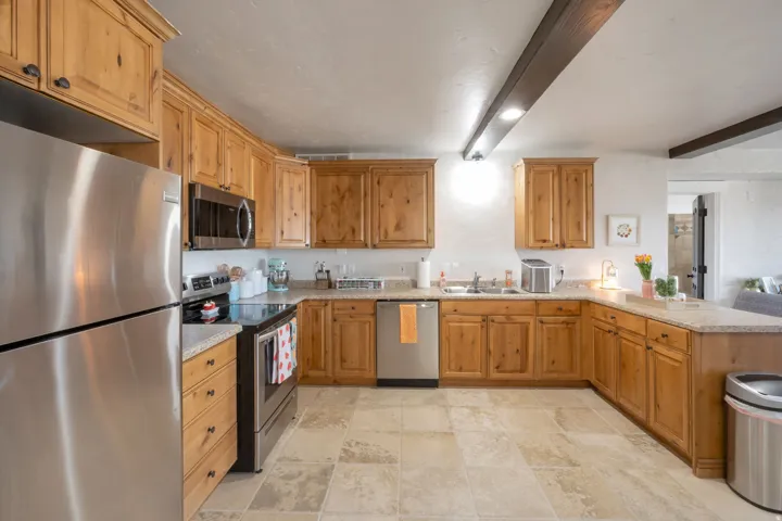 basement apartment kitchen