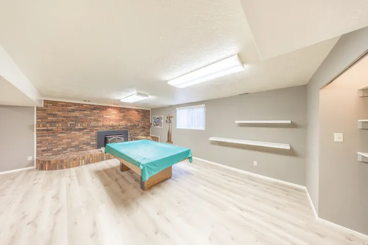 Pool table included