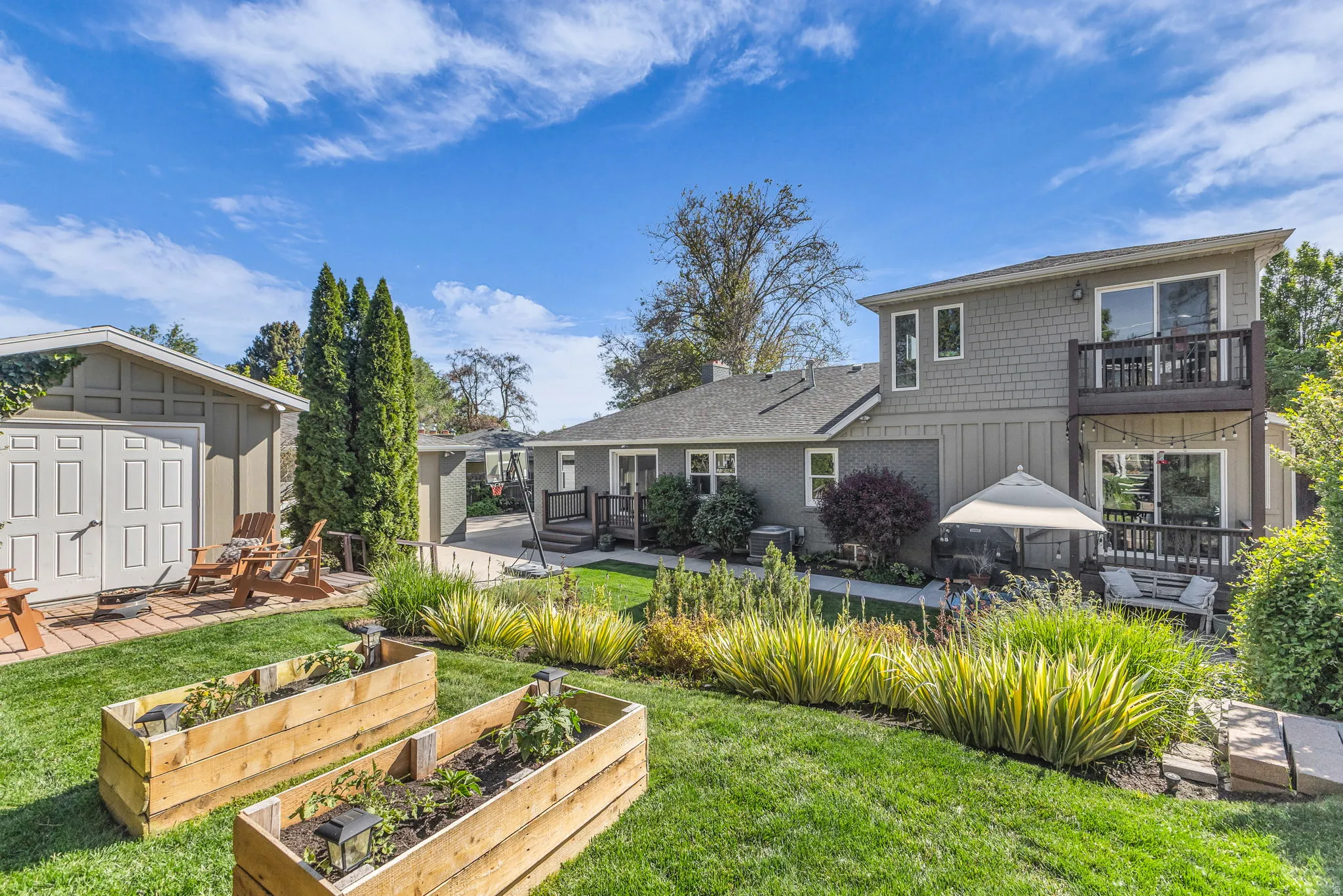 Raised garden beds