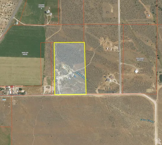 Aerial view of property's location featuring property boundaries highlighted