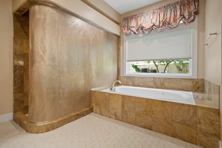 6394 S Canyon Cove Dr, Holladay, Utah 84121