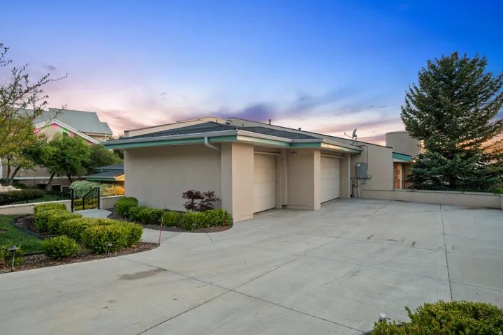 6394 S Canyon Cove Dr, Holladay, Utah 84121