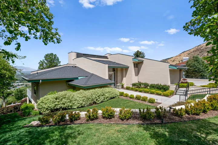 6394 S Canyon Cove Dr, Holladay, Utah 84121