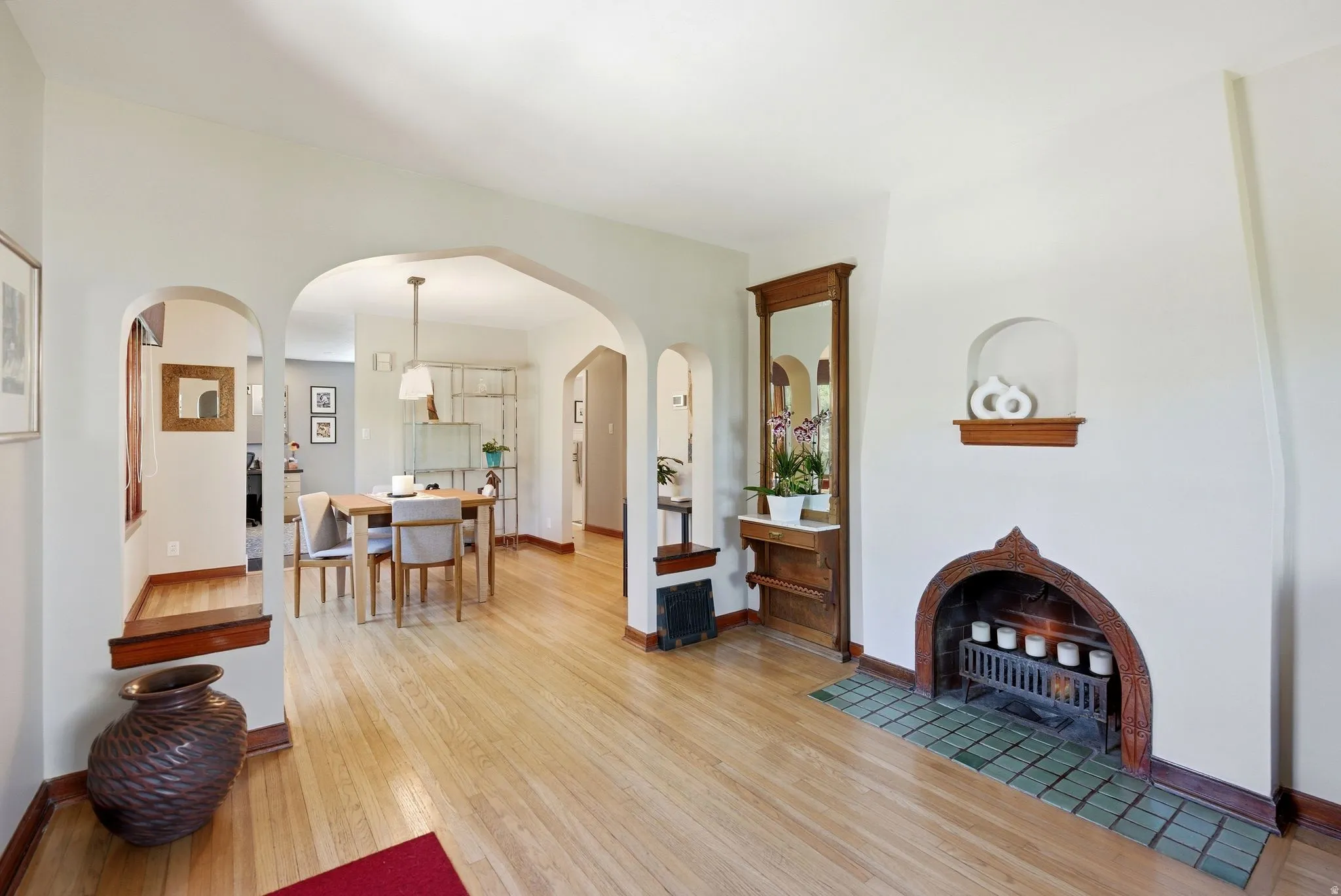 Light wood-finish flooring throughout