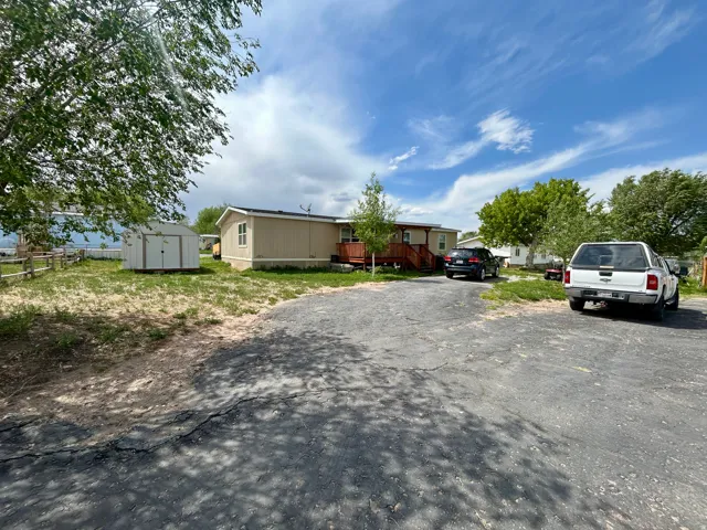 Paved driveway with ample parking