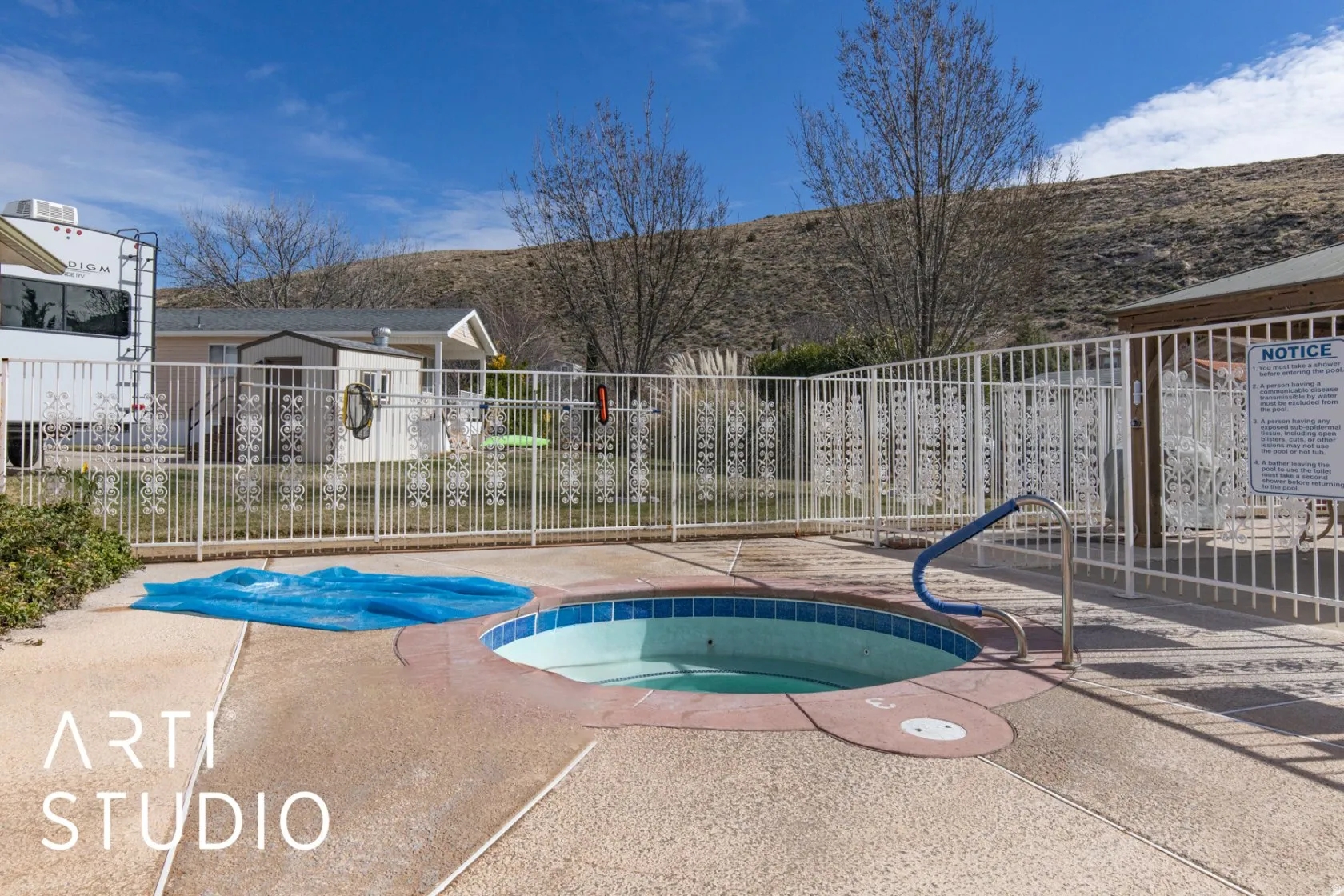 Community Spa / Hot Tub