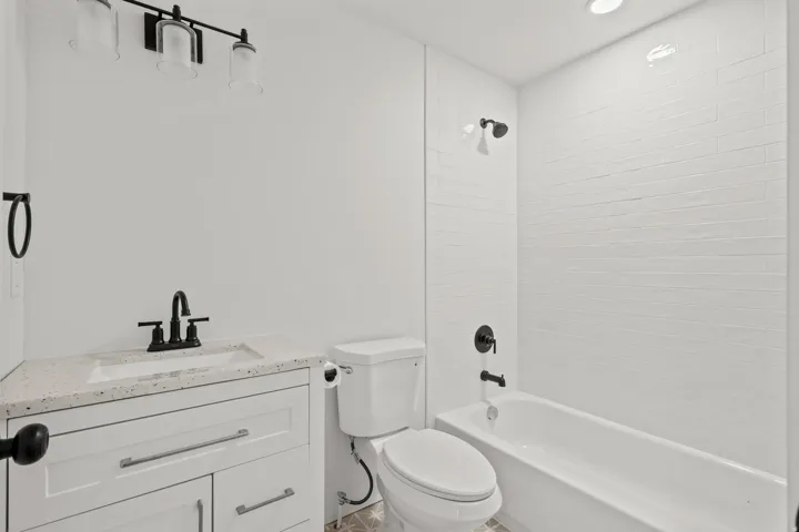 Full bathroom