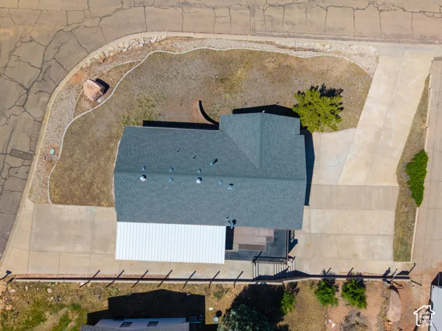 Asphalt shingle roof with multiple ventilation points