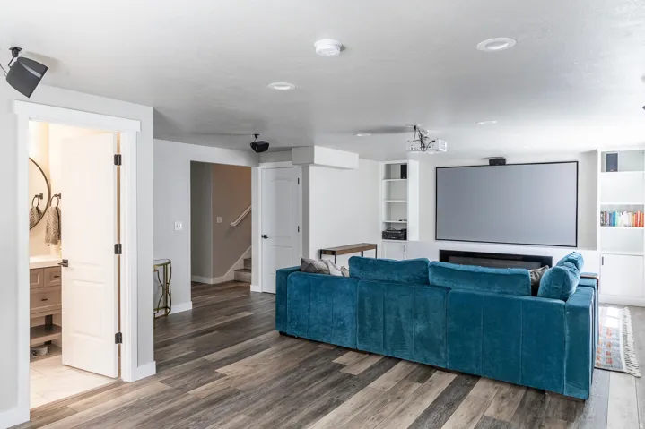 1025 W Coyote Gulch Way, Bluffdale, Utah 84065