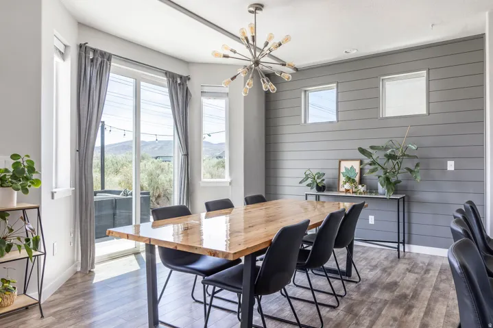 1025 W Coyote Gulch Way, Bluffdale, Utah 84065