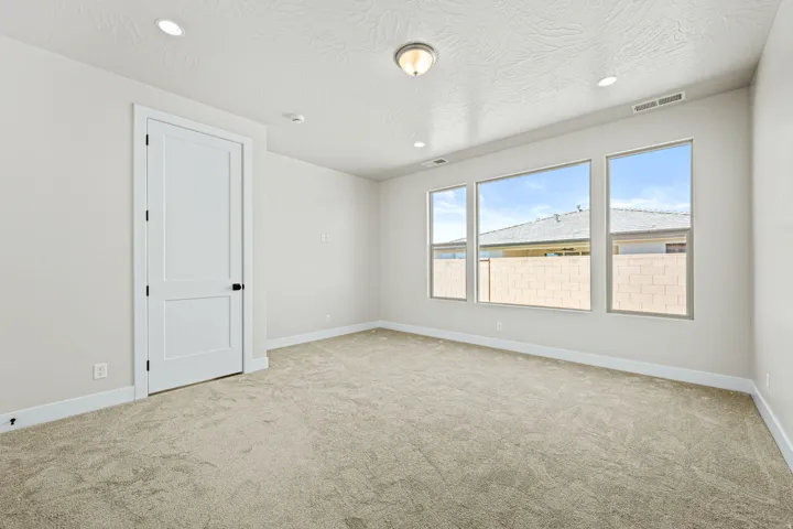 1547 N Ascent St, Washington, Utah 84780