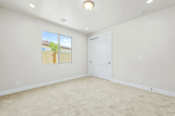 1547 N Ascent St, Washington, Utah 84780
