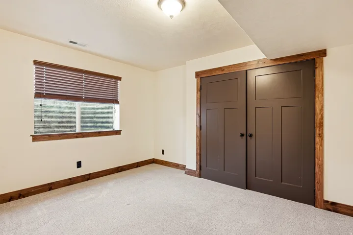 Neutral-toned wall paint throughout