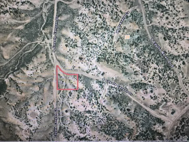 Aerial Plat Map. Indicating the parcel outline and adjacent roadways