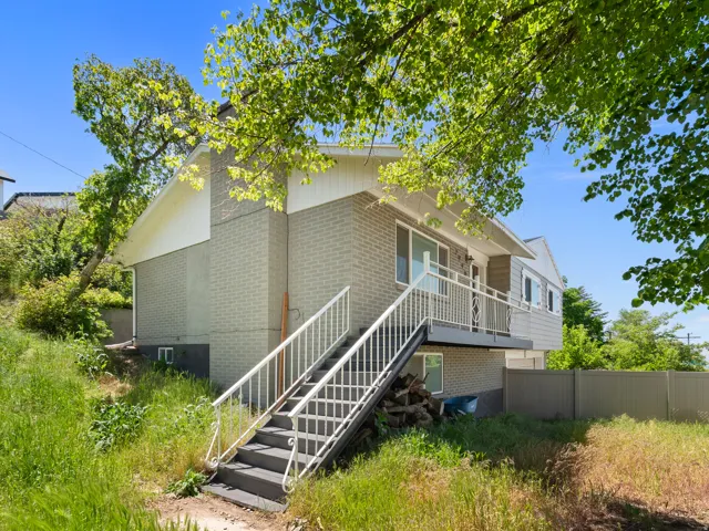 2990 E 3900 S, Holladay, Utah 84124