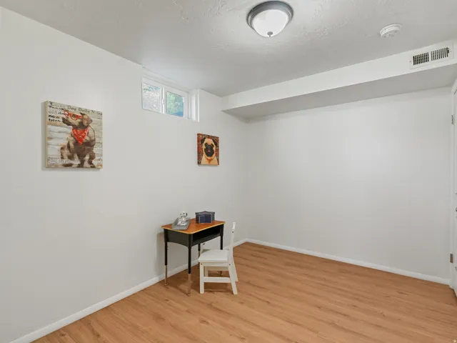 2990 E 3900 S, Holladay, Utah 84124