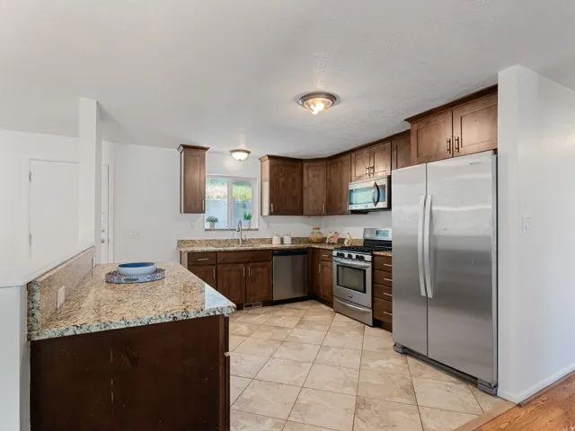2990 E 3900 S, Holladay, Utah 84124