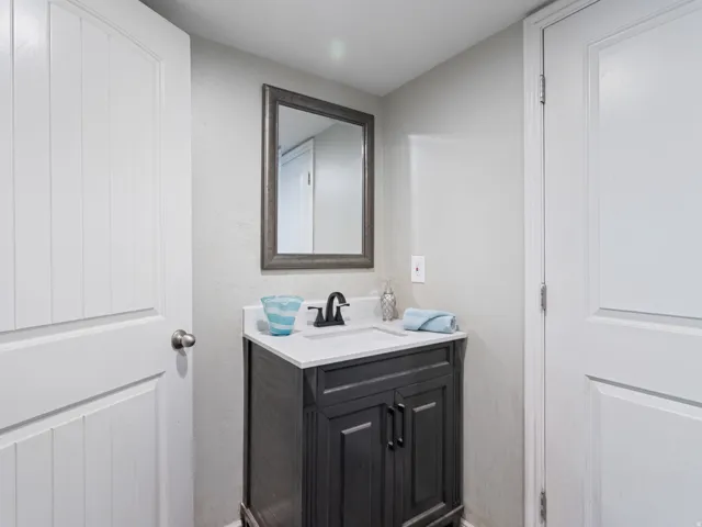 2990 E 3900 S, Holladay, Utah 84124