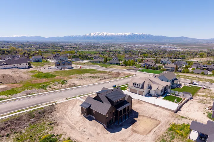 881 E 100 N, Hyde Park, Utah 84318