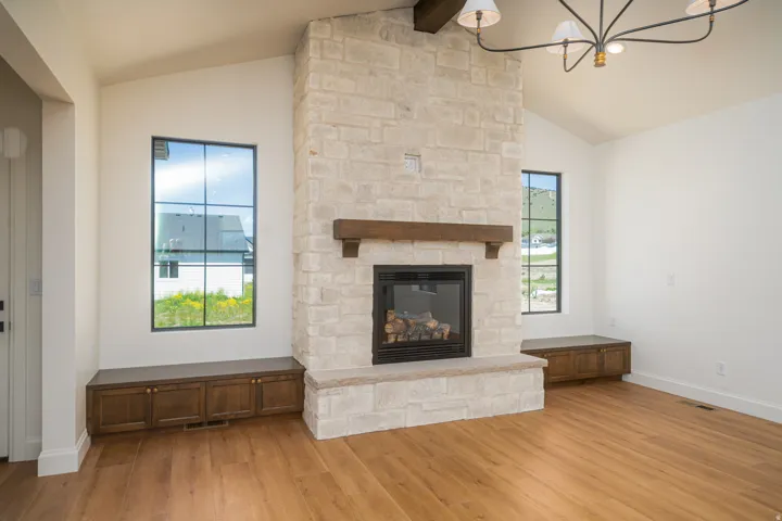 881 E 100 N, Hyde Park, Utah 84318