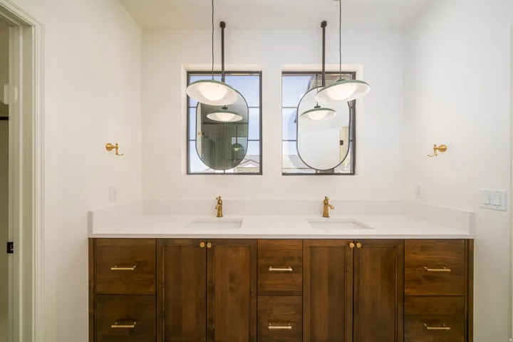 881 E 100 N, Hyde Park, Utah 84318
