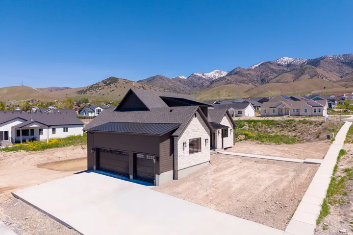 881 E 100 N, Hyde Park, Utah 84318