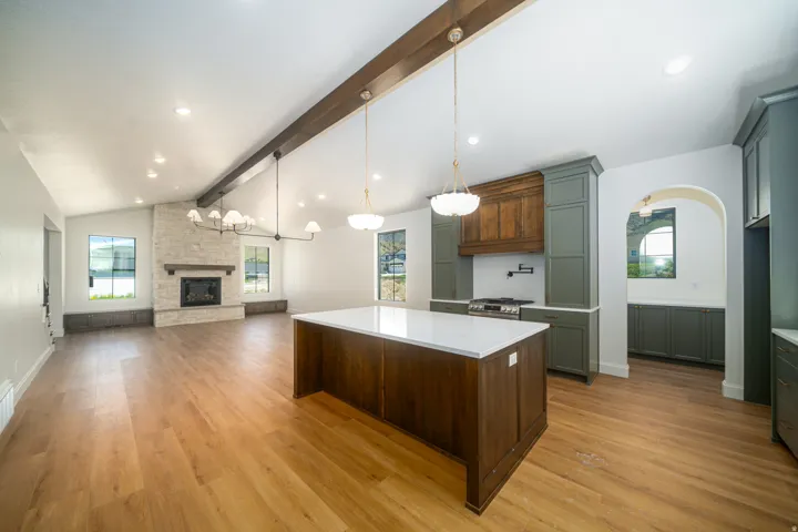 881 E 100 N, Hyde Park, Utah 84318